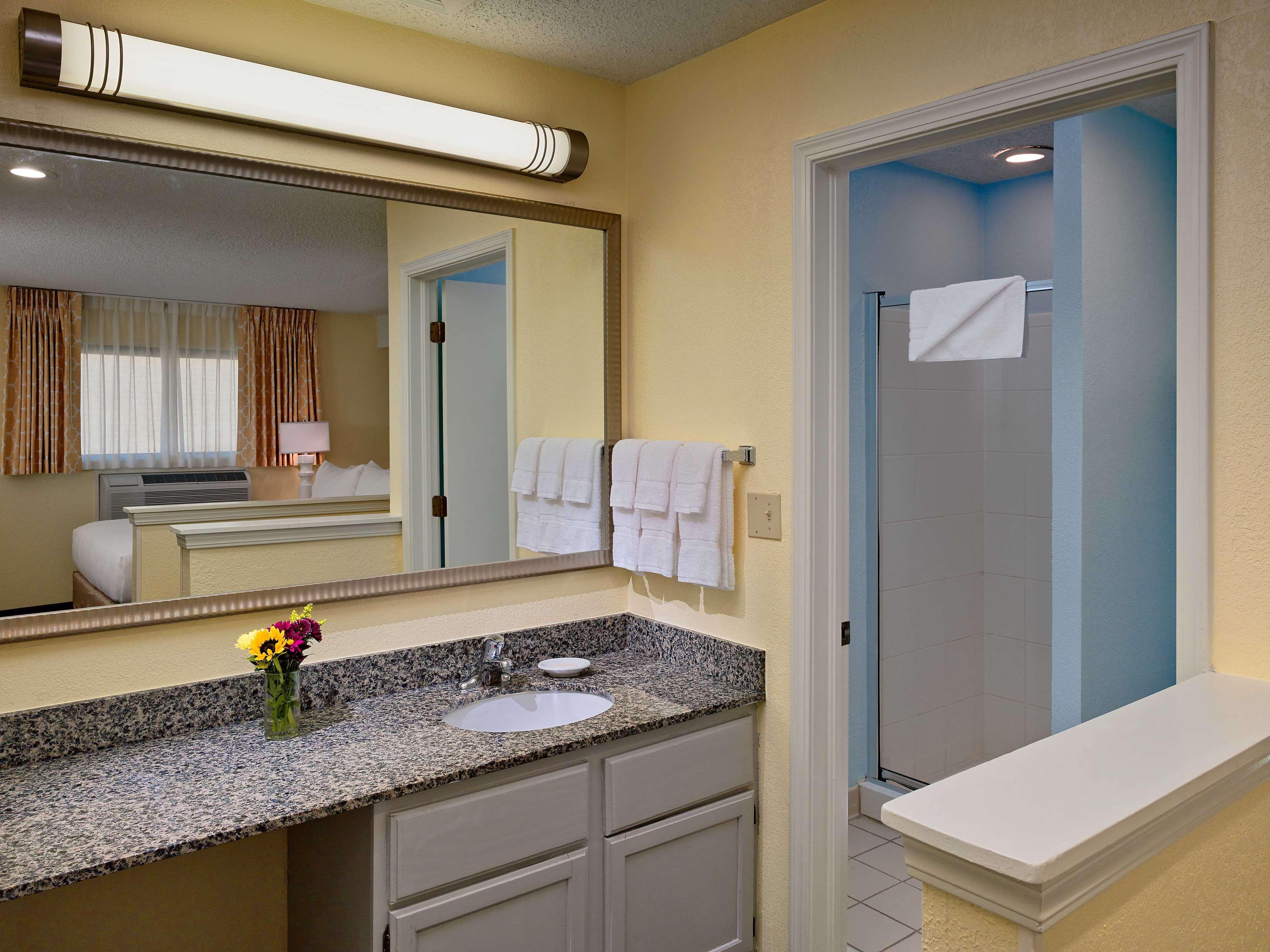 Sonesta Simply Suites Memphis East Poplar Pike Esterno foto