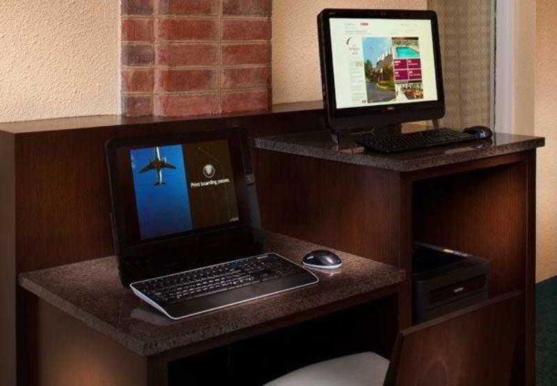 Sonesta Simply Suites Memphis East Poplar Pike Esterno foto