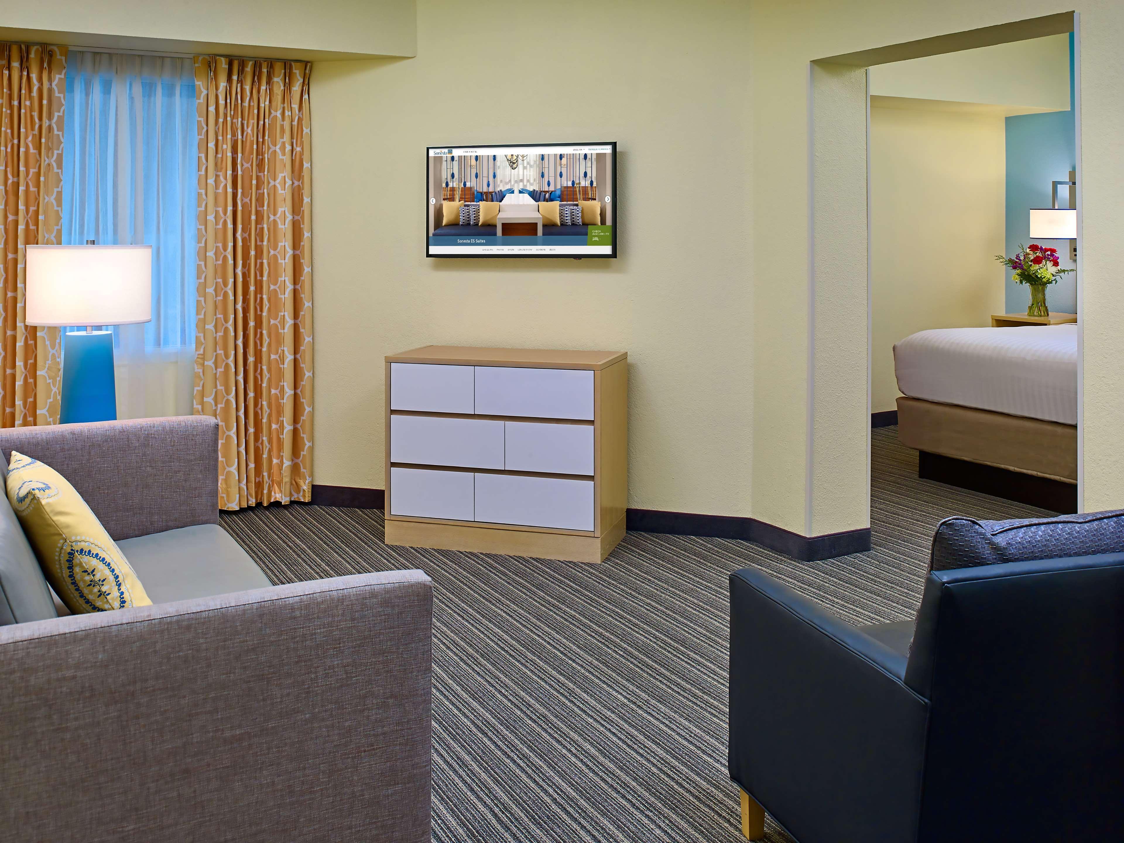 Sonesta Simply Suites Memphis East Poplar Pike Esterno foto