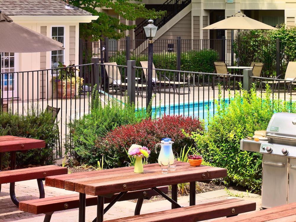 Sonesta Simply Suites Memphis East Poplar Pike Esterno foto