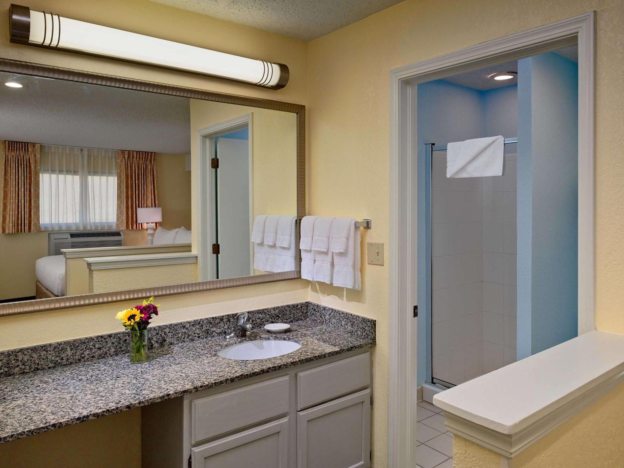 Sonesta Simply Suites Memphis East Poplar Pike Esterno foto