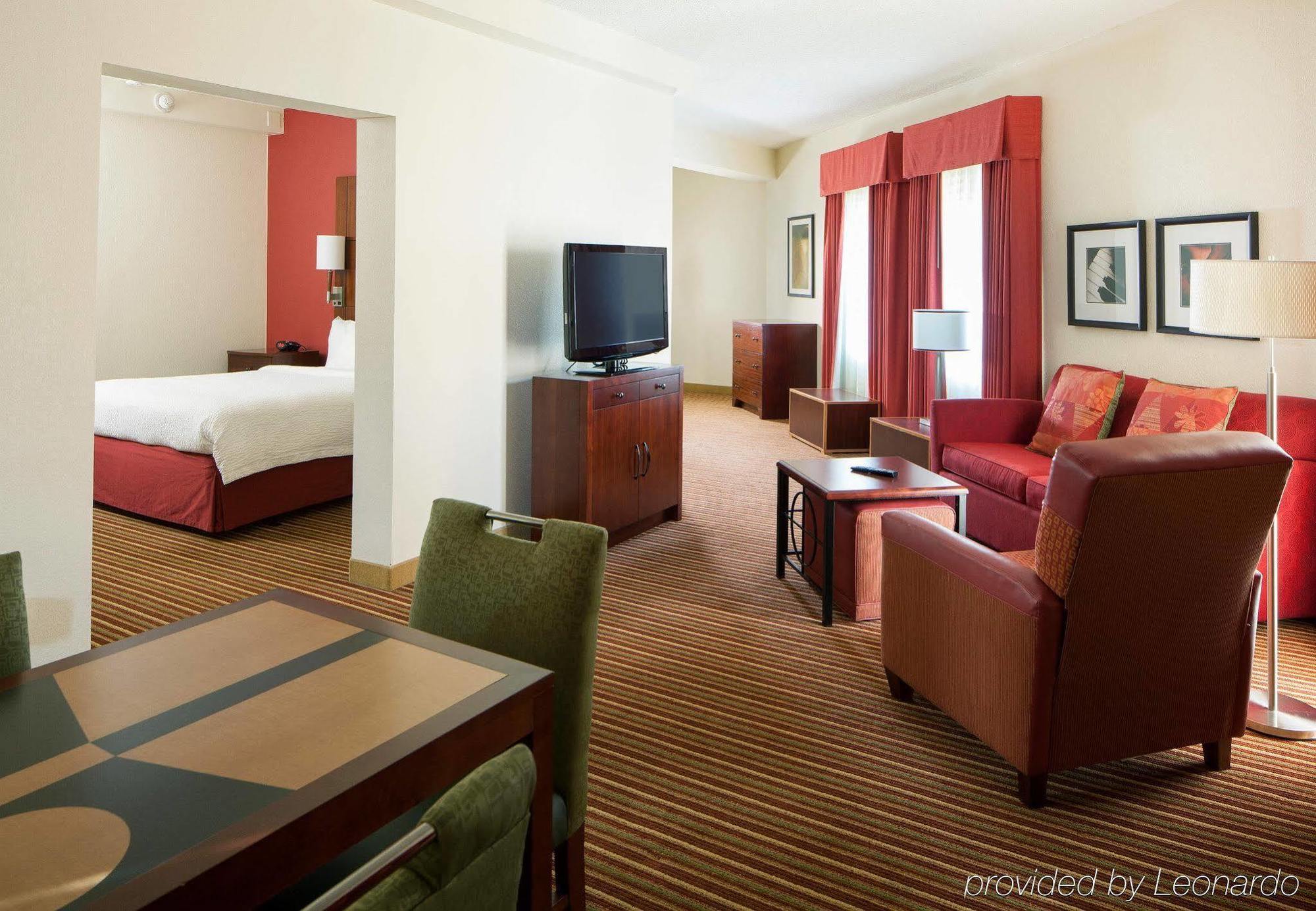 Sonesta Simply Suites Memphis East Poplar Pike Esterno foto