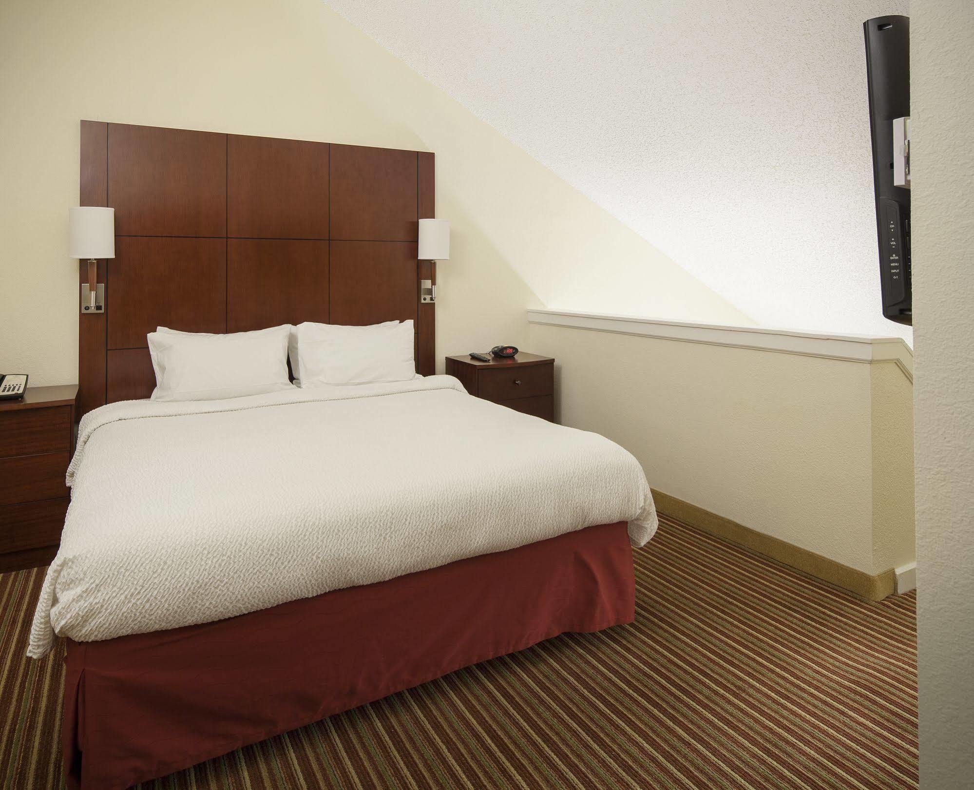 Sonesta Simply Suites Memphis East Poplar Pike Esterno foto