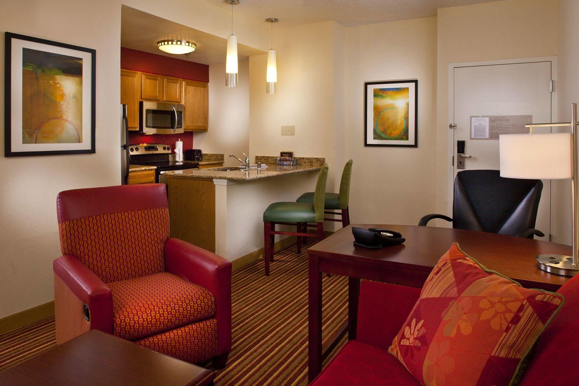 Sonesta Simply Suites Memphis East Poplar Pike Esterno foto