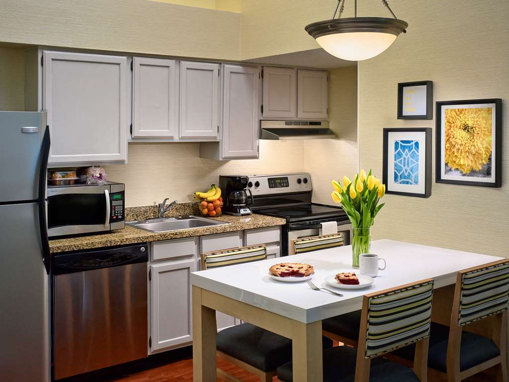 Sonesta Simply Suites Memphis East Poplar Pike Camera foto